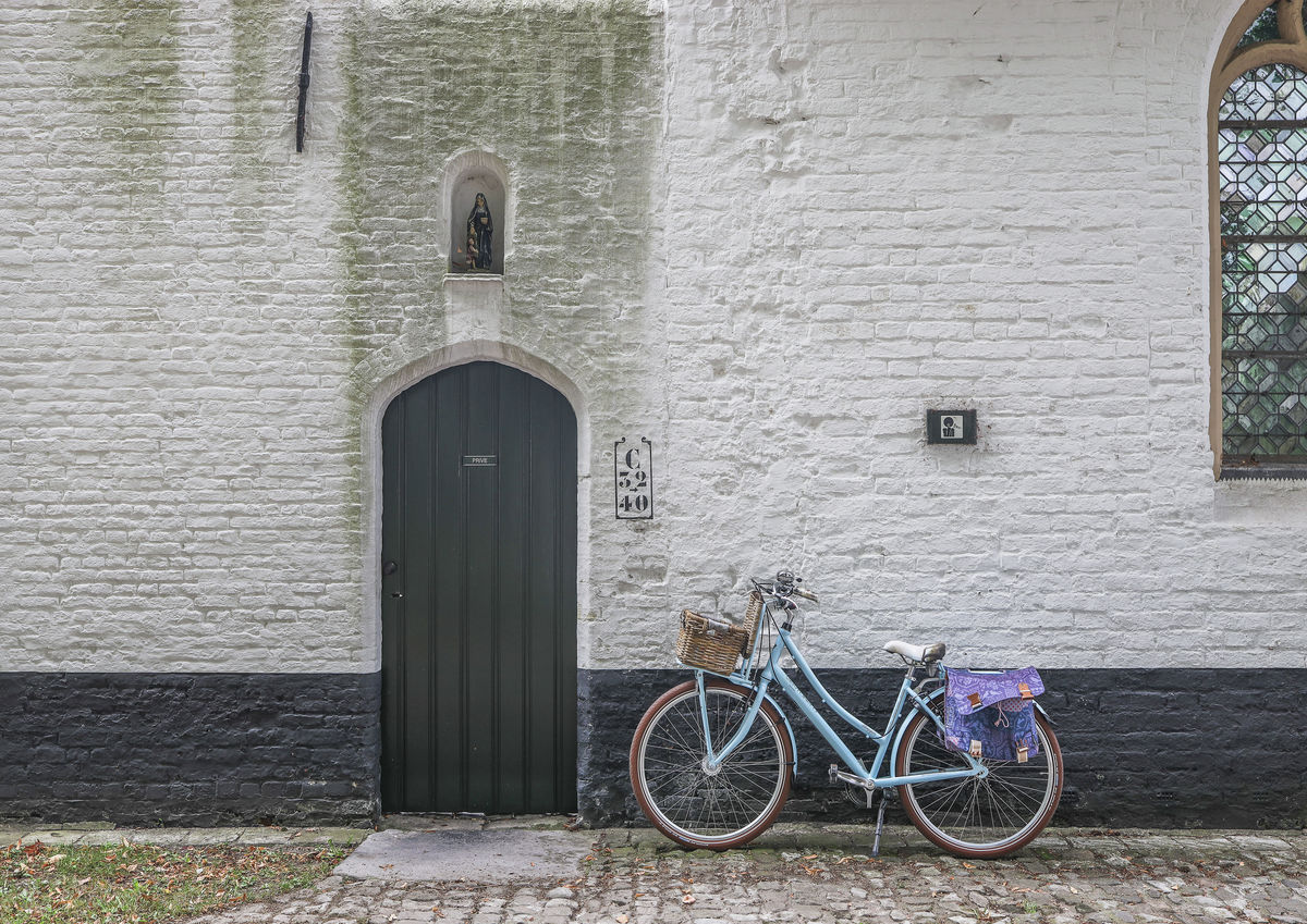 Bruges Serenity